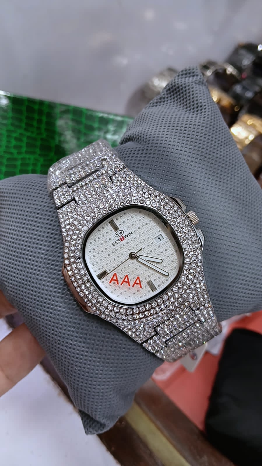 Glitz Gallery B-es-t-win Stainless Steel Luxury Watch